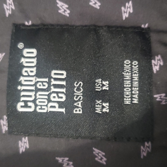 Cuidado con el Perro Charcoal Pink Lightning Bolt Casual Button-Up Shirt. Men's - Picture 6 of 8